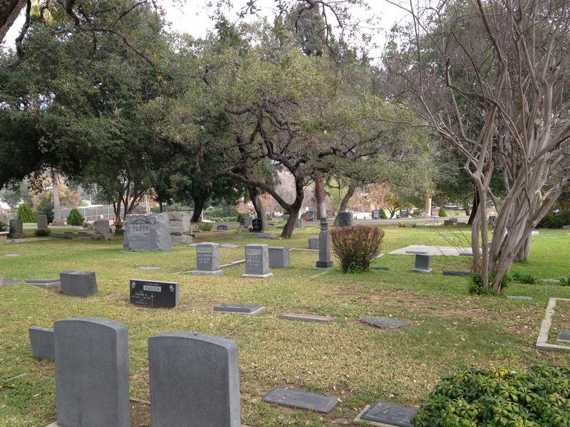 Halloween (1978) Filming Locations - Judith Myers Grave Site (newer photo)